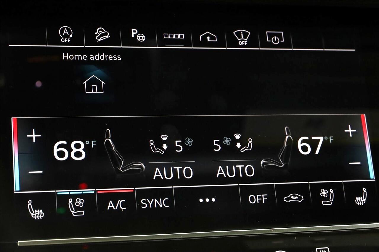 Audi SQ8  2024