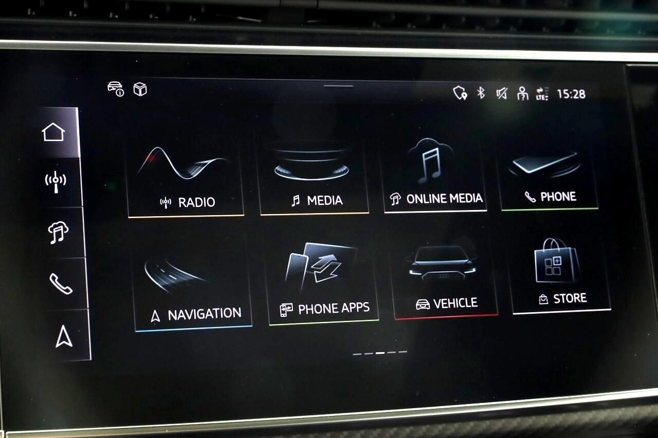 Audi SQ8  2024