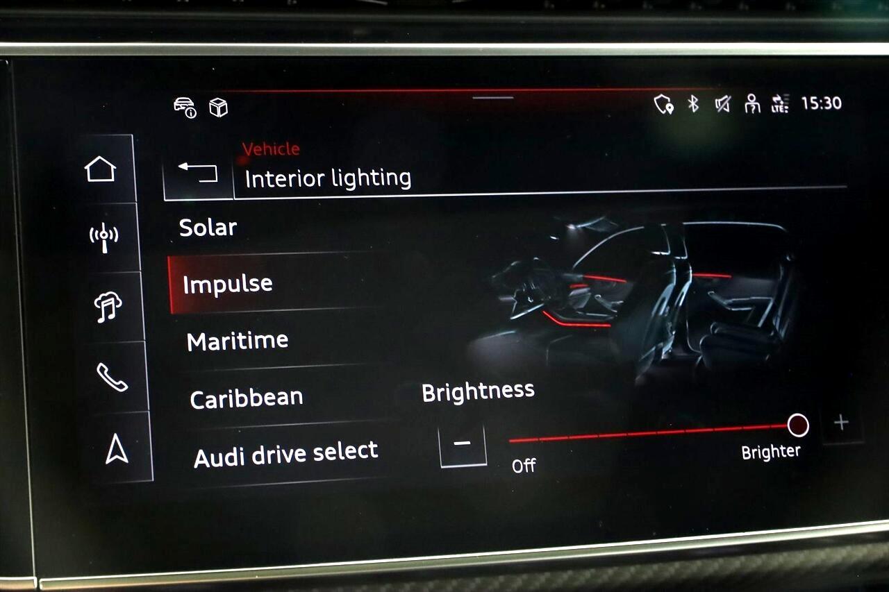 Audi SQ8  2024