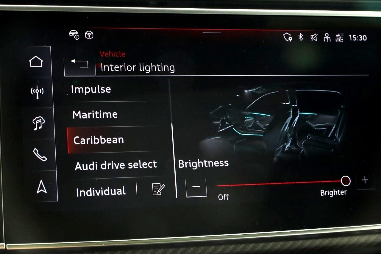 Audi SQ8  2024