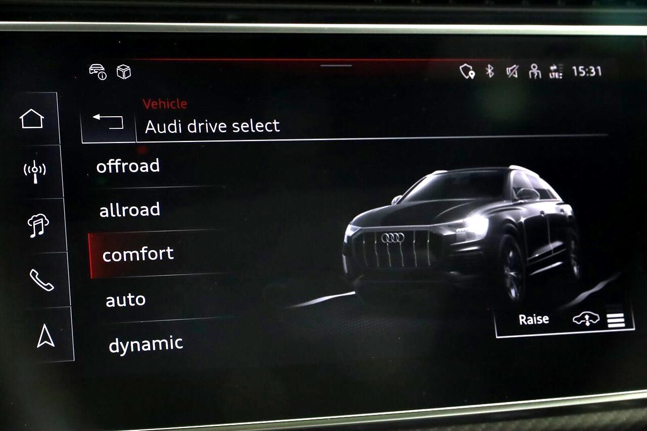 Audi SQ8  2024