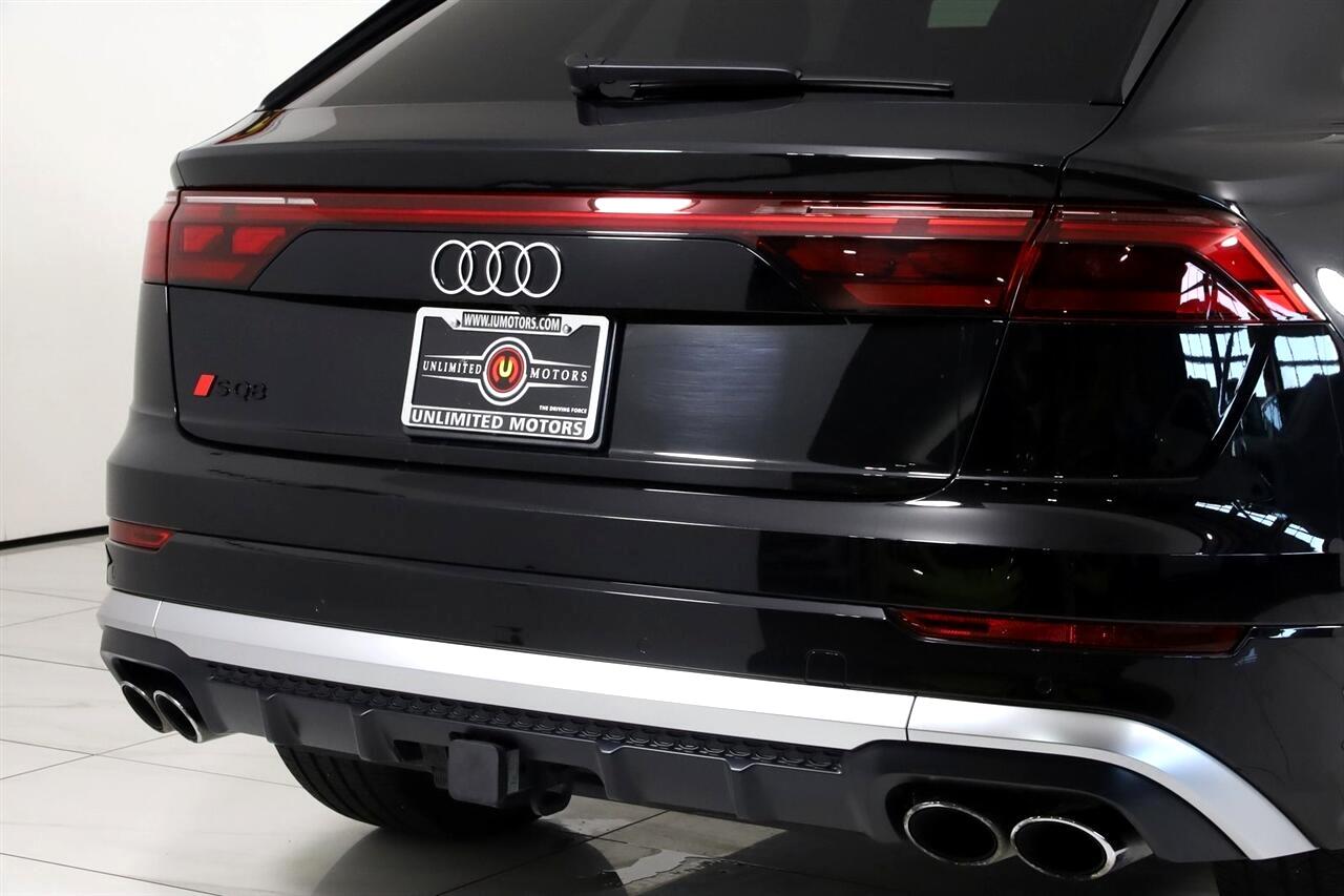 Audi SQ8  2024