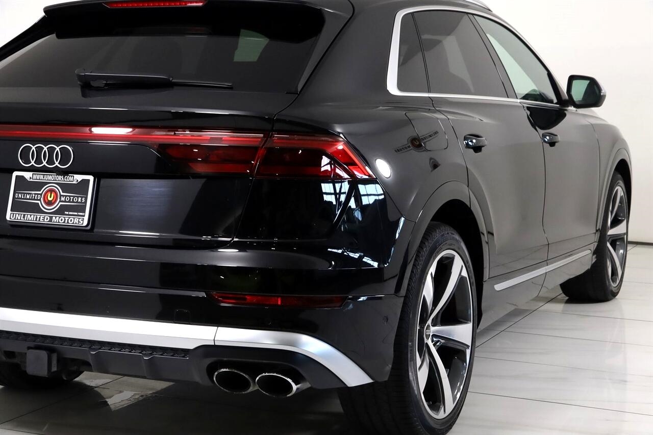 Audi SQ8  2024