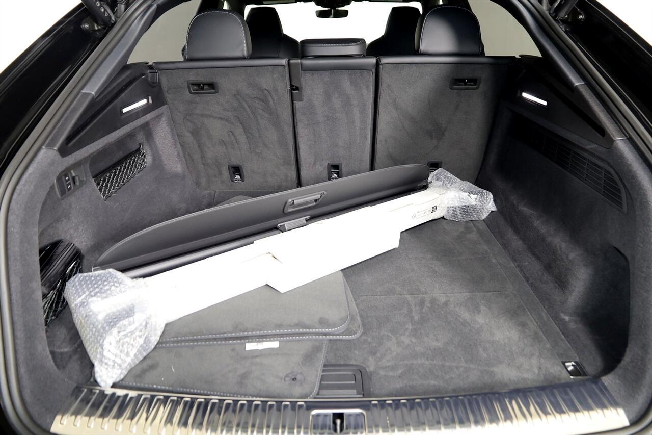 Audi SQ8  2024