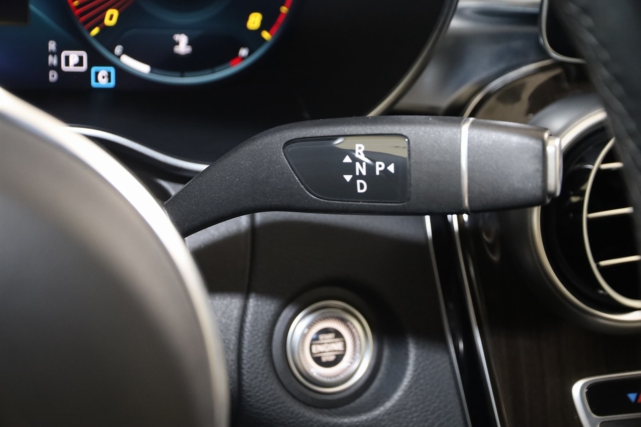 Mercedes-Benz C-Class  2021