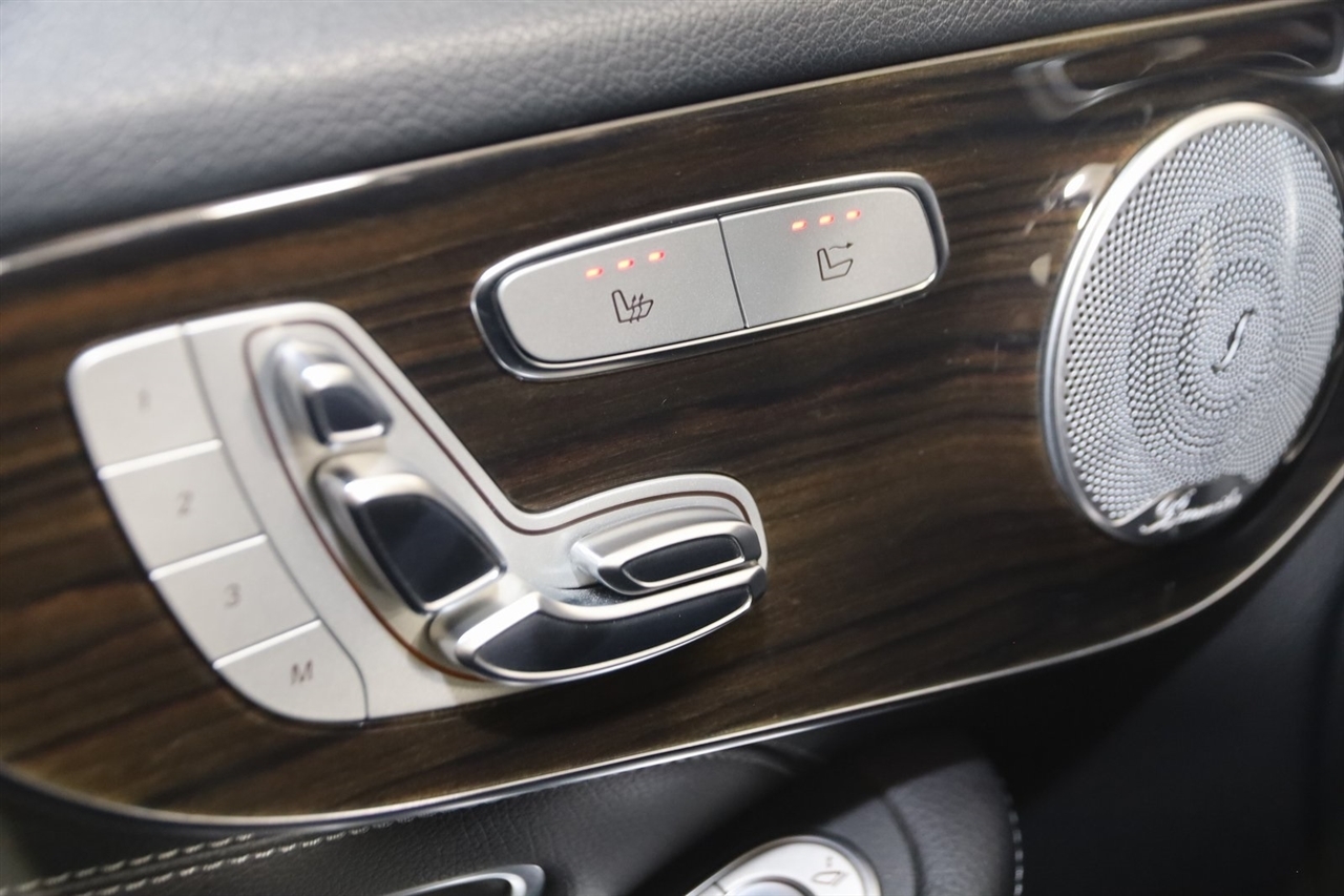 Mercedes-Benz C-Class  2021