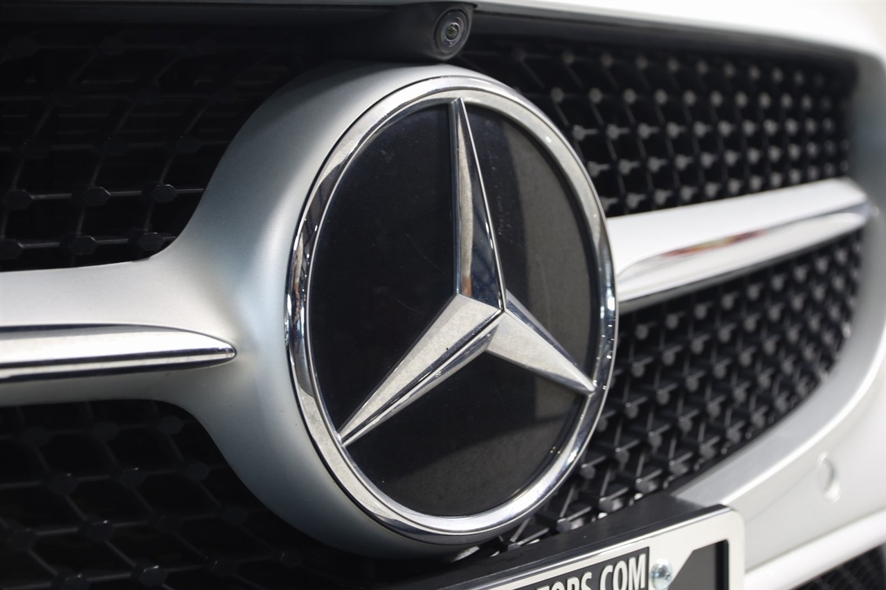 Mercedes-Benz C-Class  2021