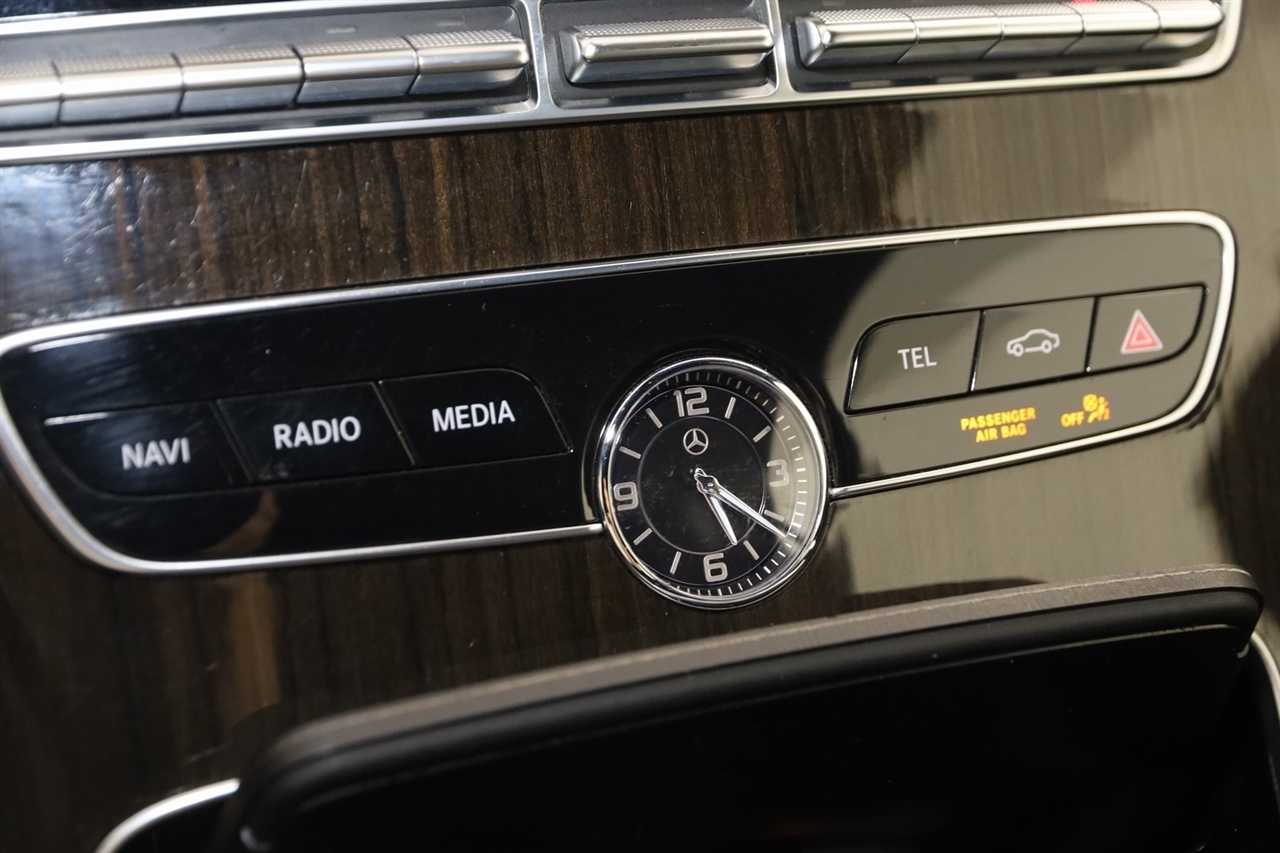 Mercedes-Benz C-Class  2021
