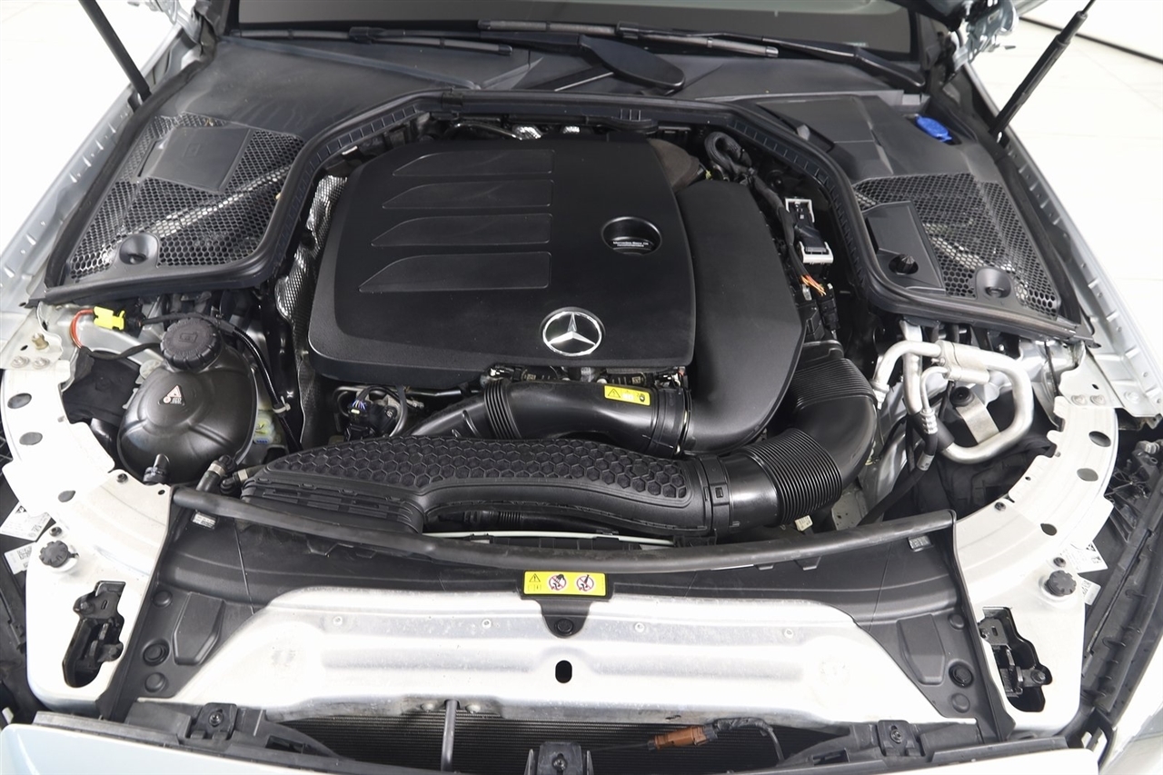 Mercedes-Benz C-Class  2021