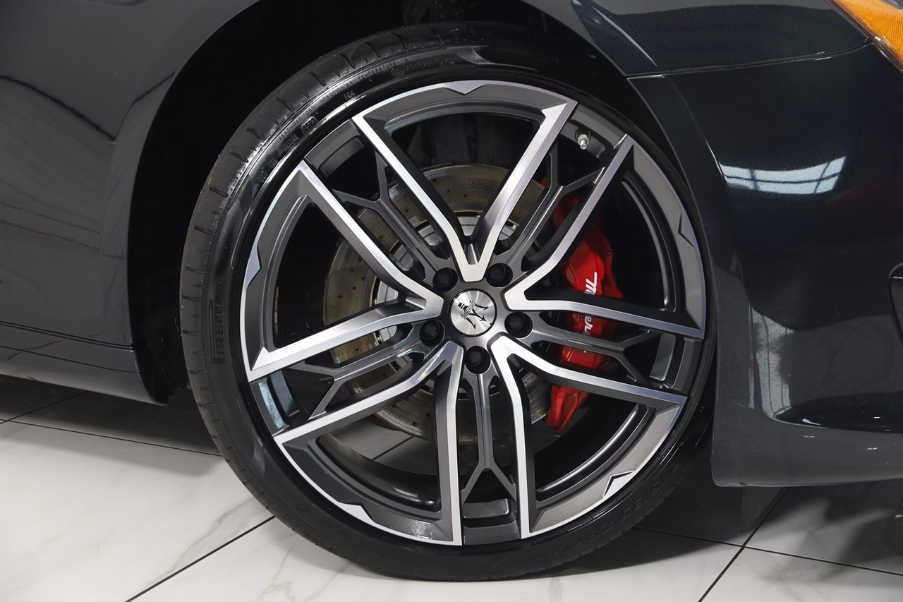 Maserati Quattroporte  2023