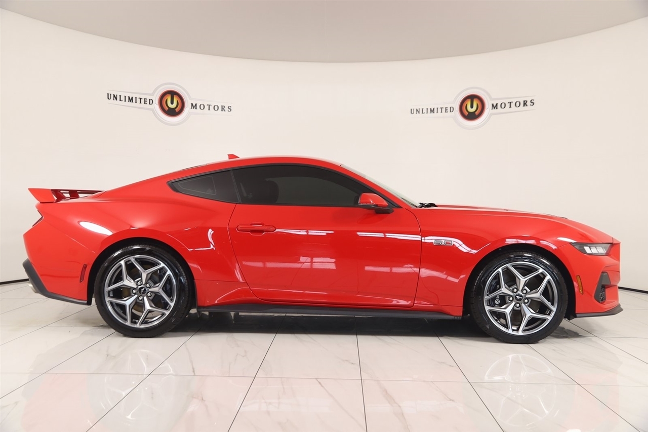 Ford Mustang  2024