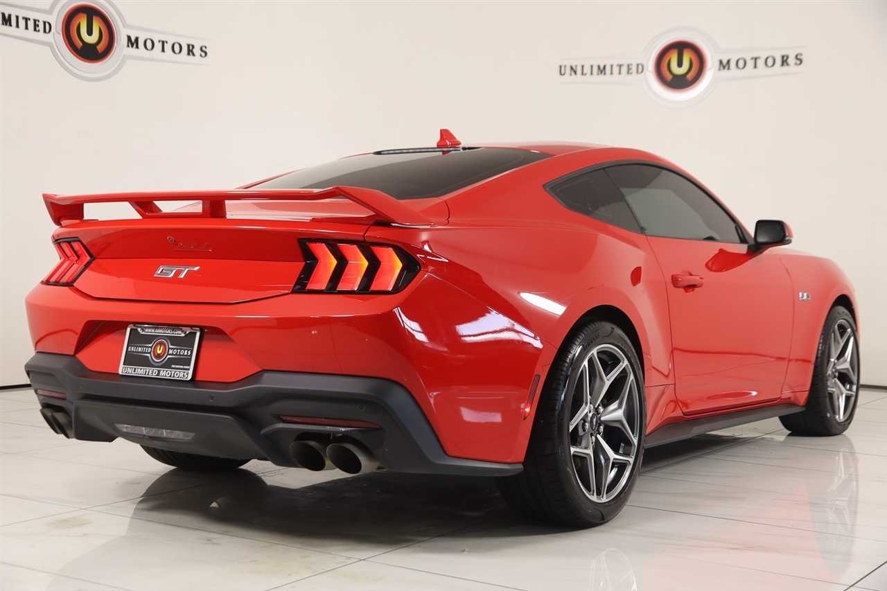 Ford Mustang  2024