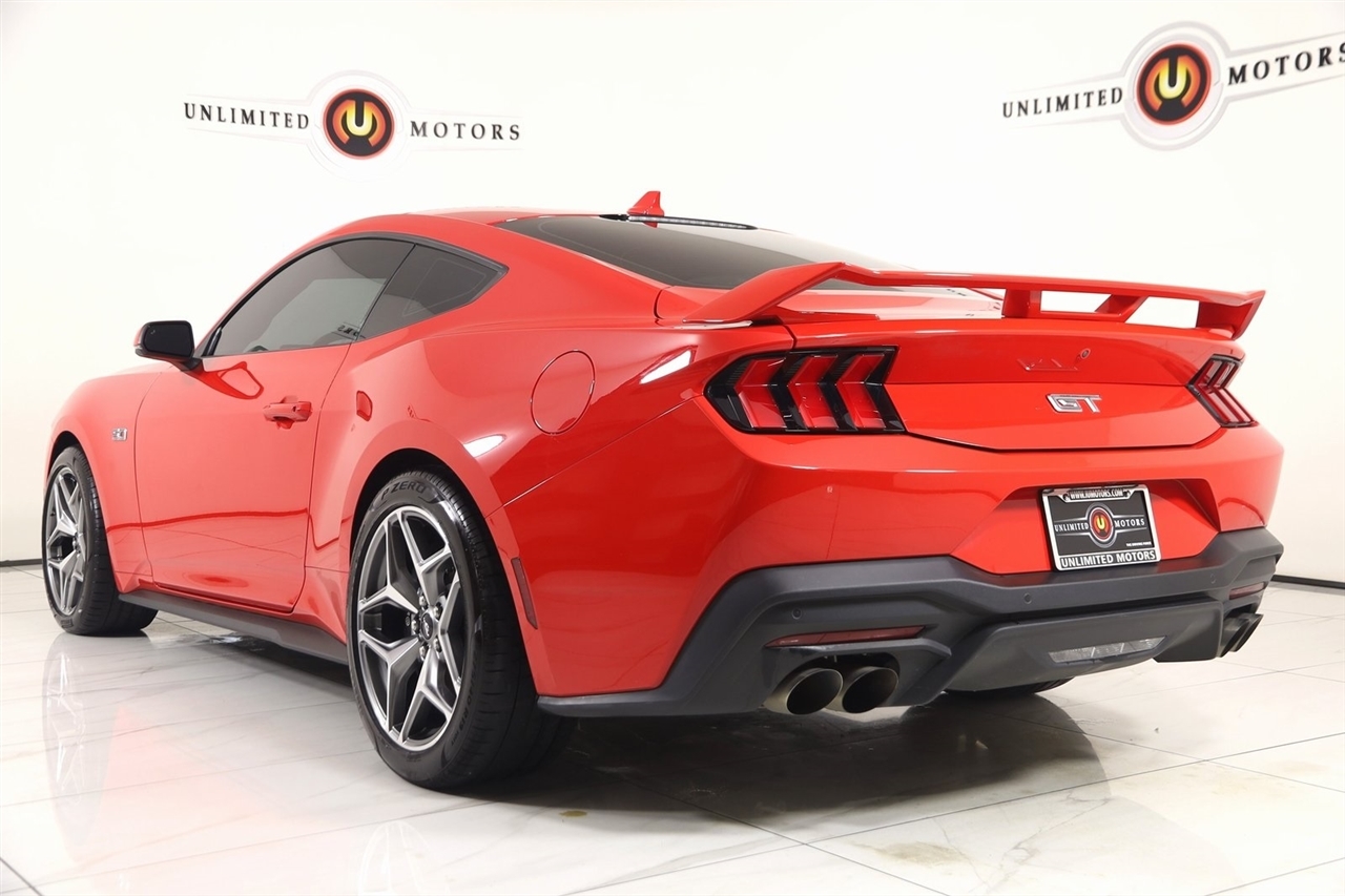 Ford Mustang  2024