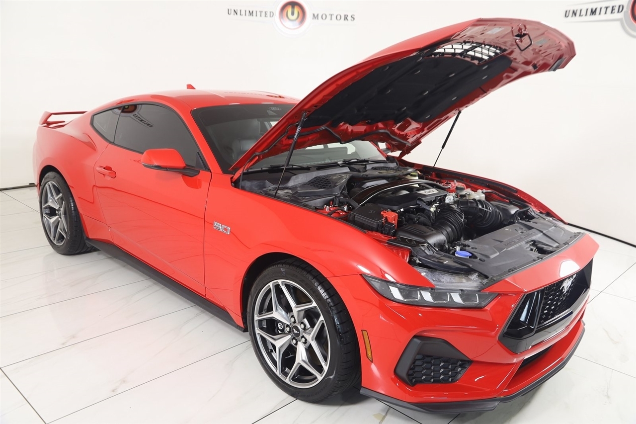 Ford Mustang  2024