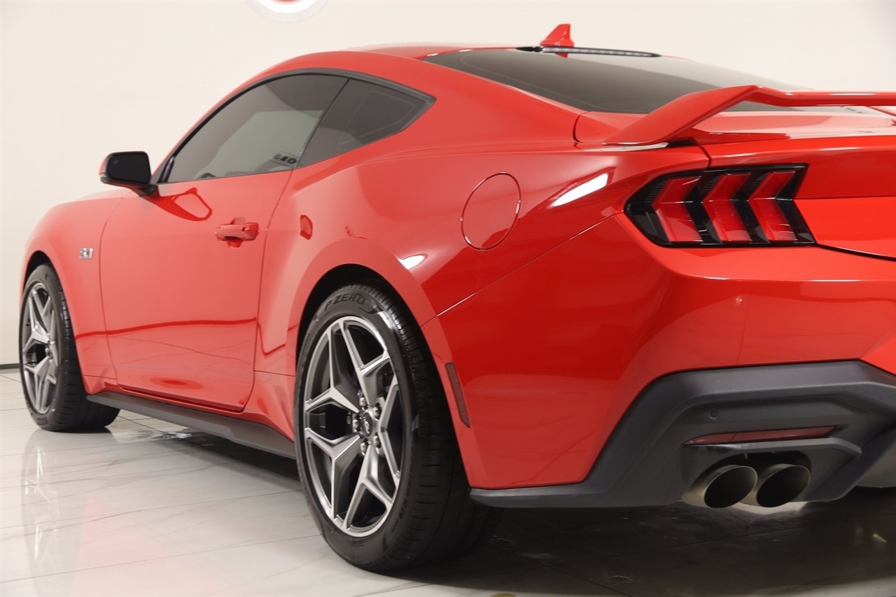 Ford Mustang  2024