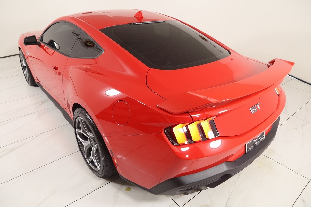 Ford Mustang  2024