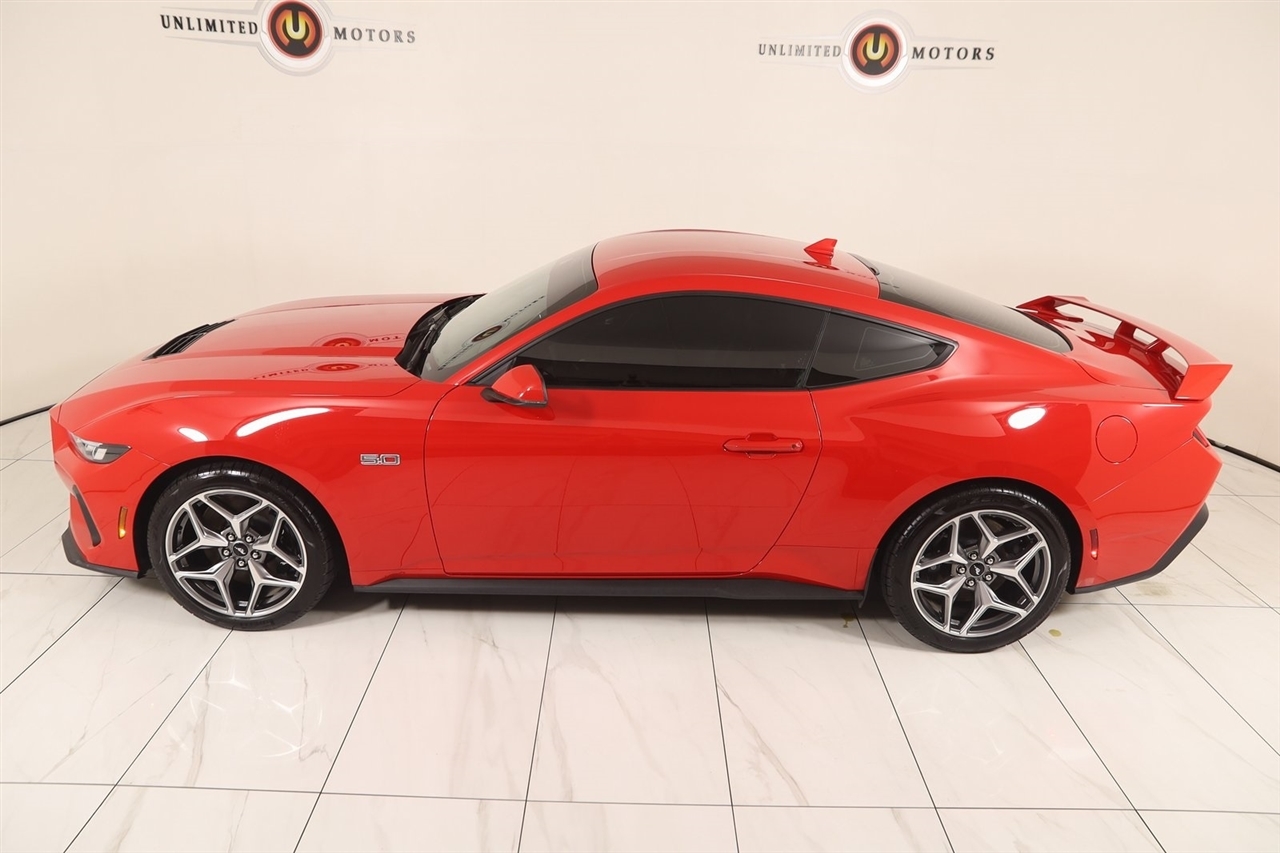 Ford Mustang  2024