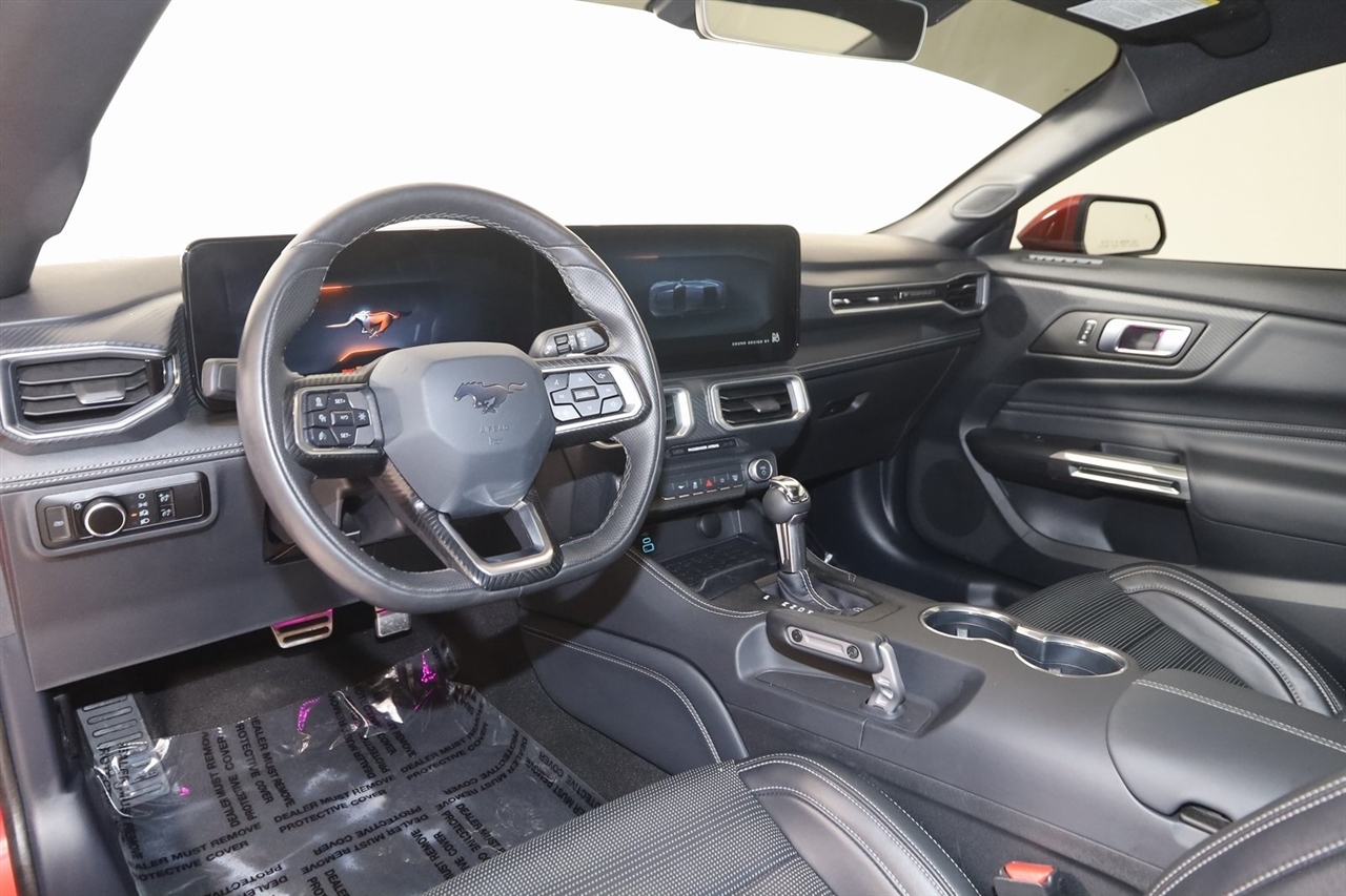 Ford Mustang  2024