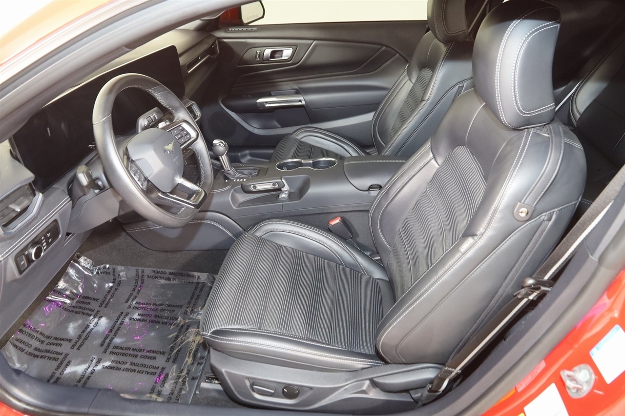 Ford Mustang  2024