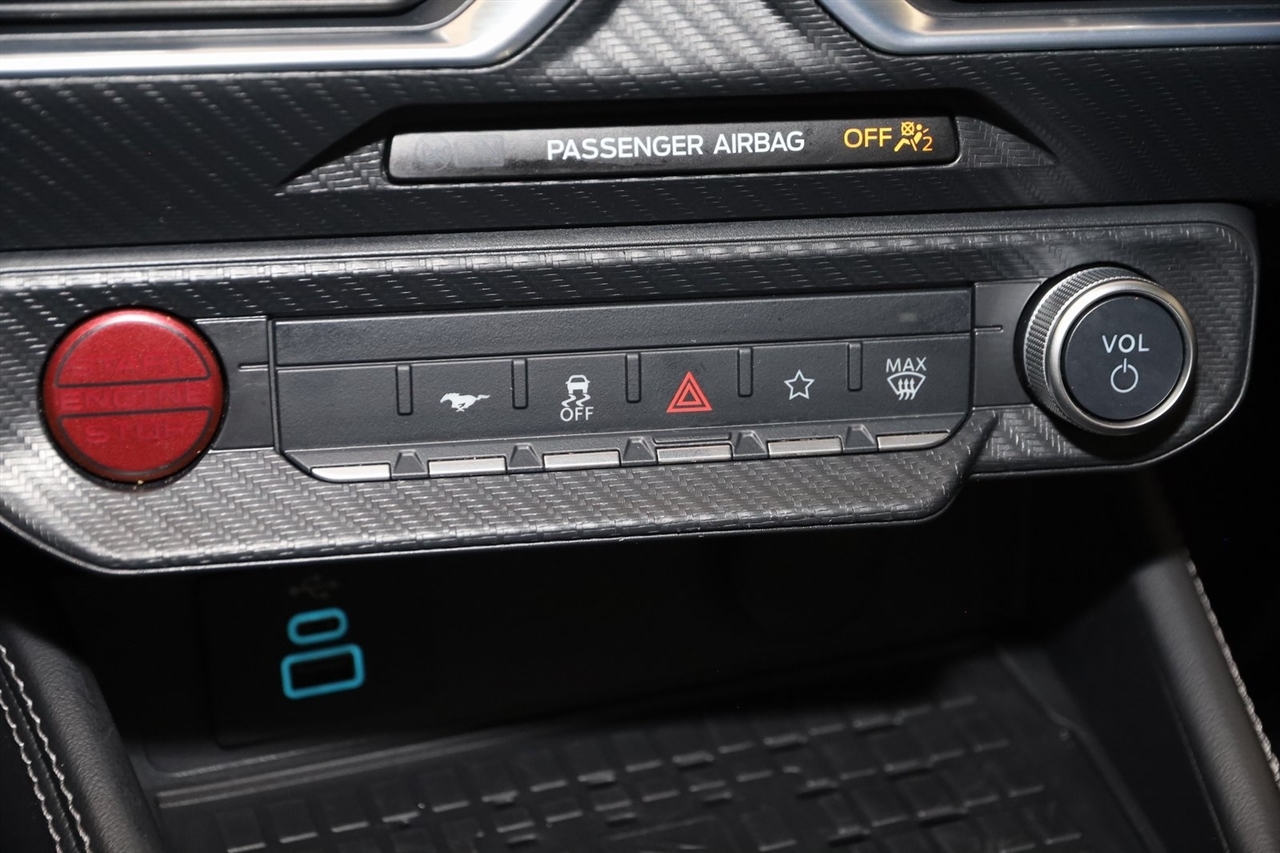 Ford Mustang  2024
