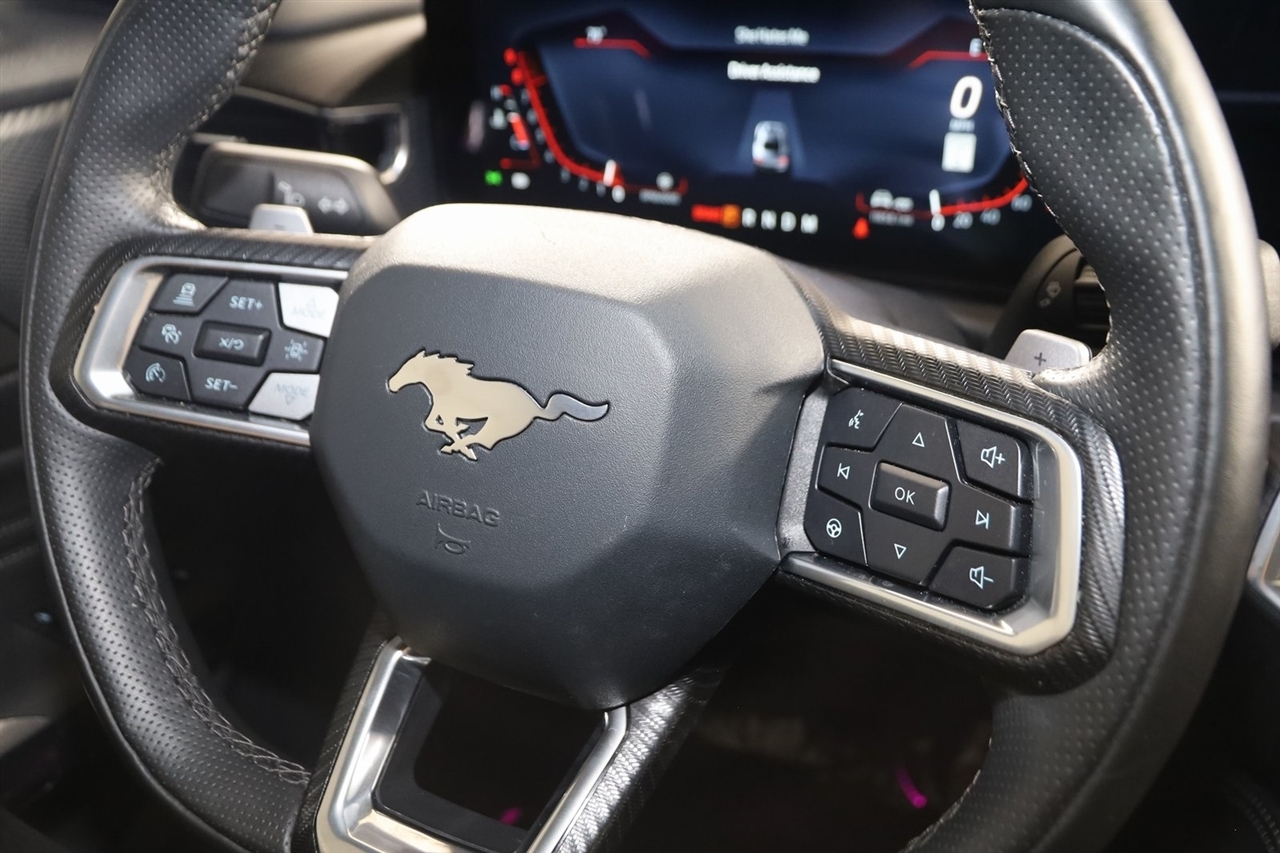 Ford Mustang  2024