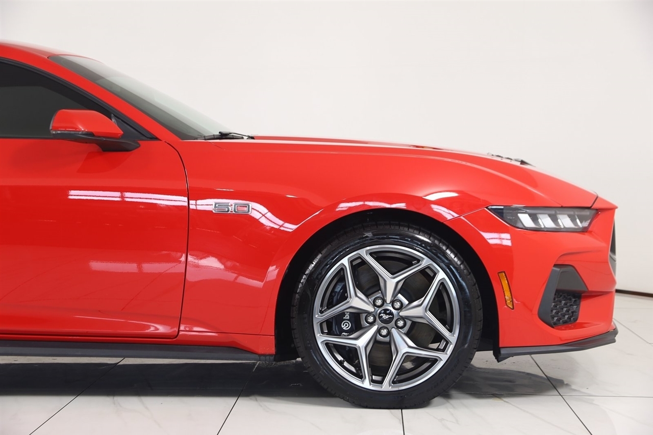 Ford Mustang  2024