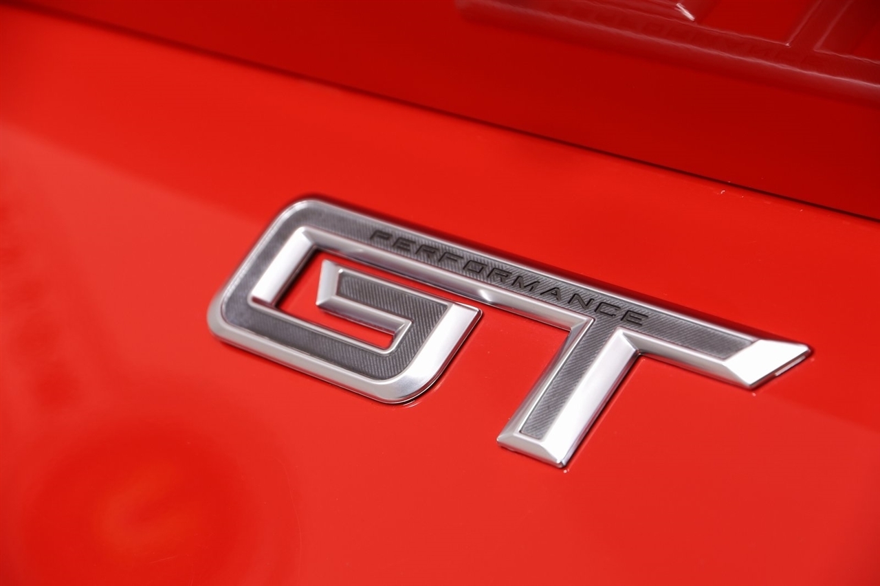 Ford Mustang  2024