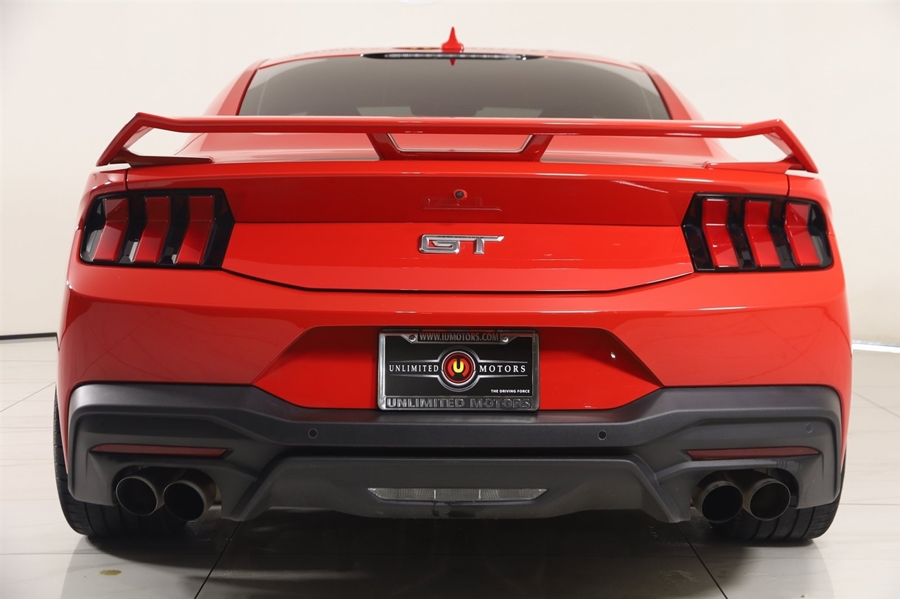 Ford Mustang  2024