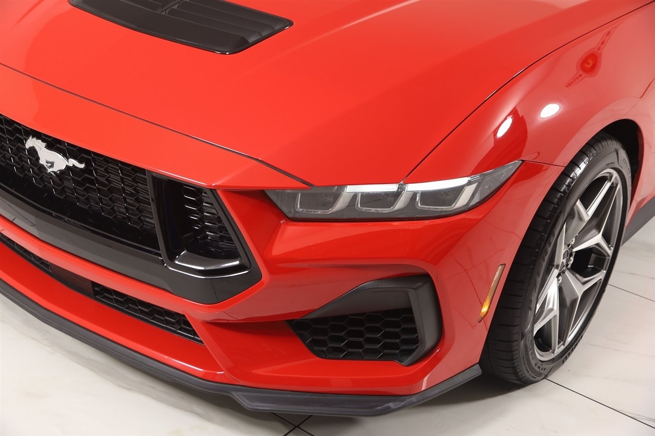 Ford Mustang  2024