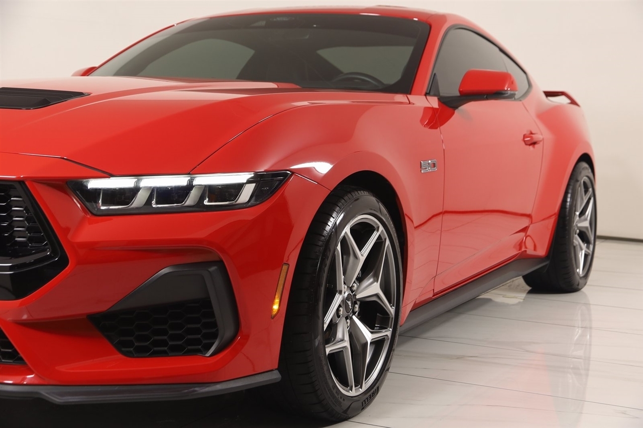 Ford Mustang  2024