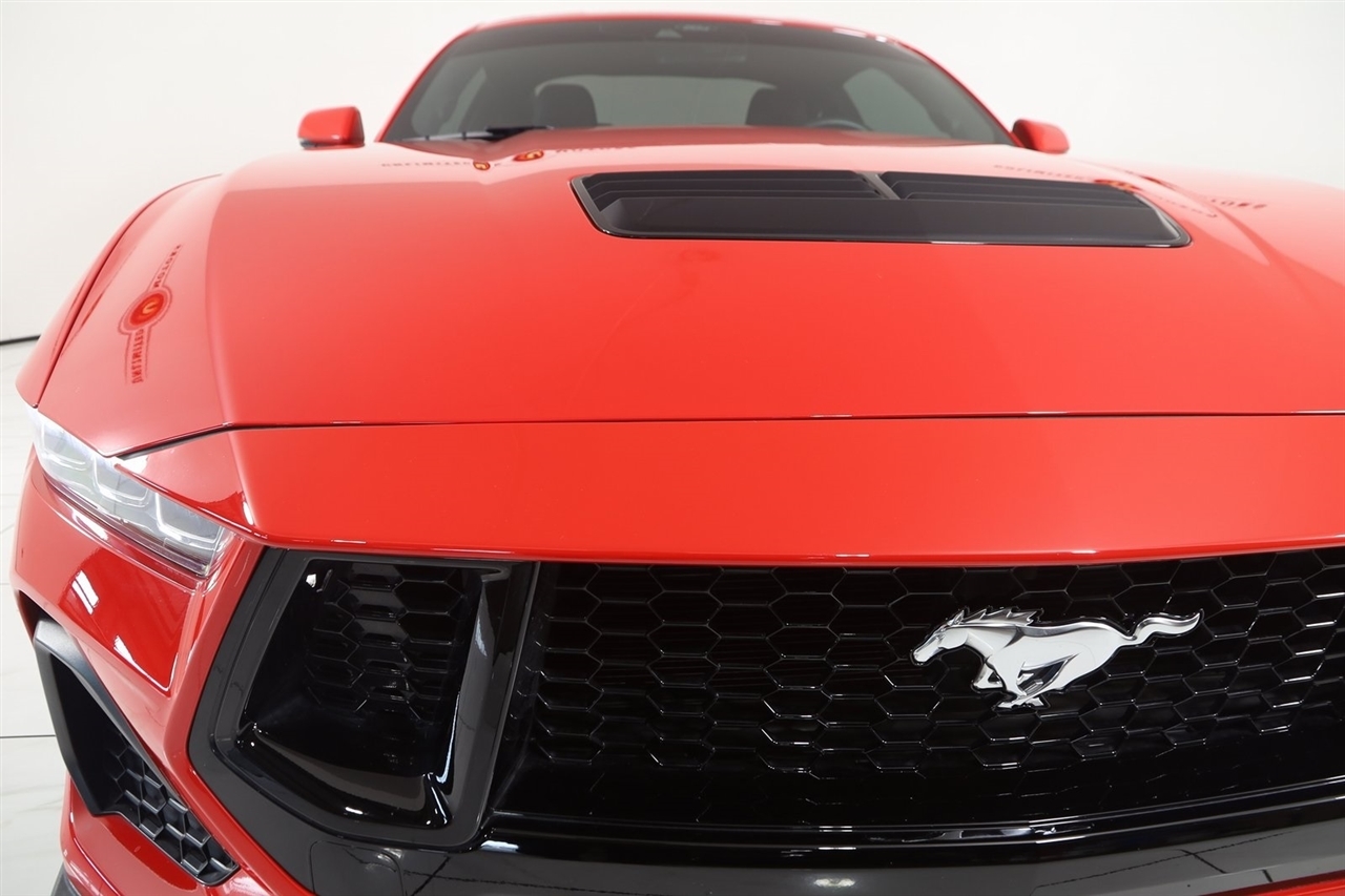 Ford Mustang  2024