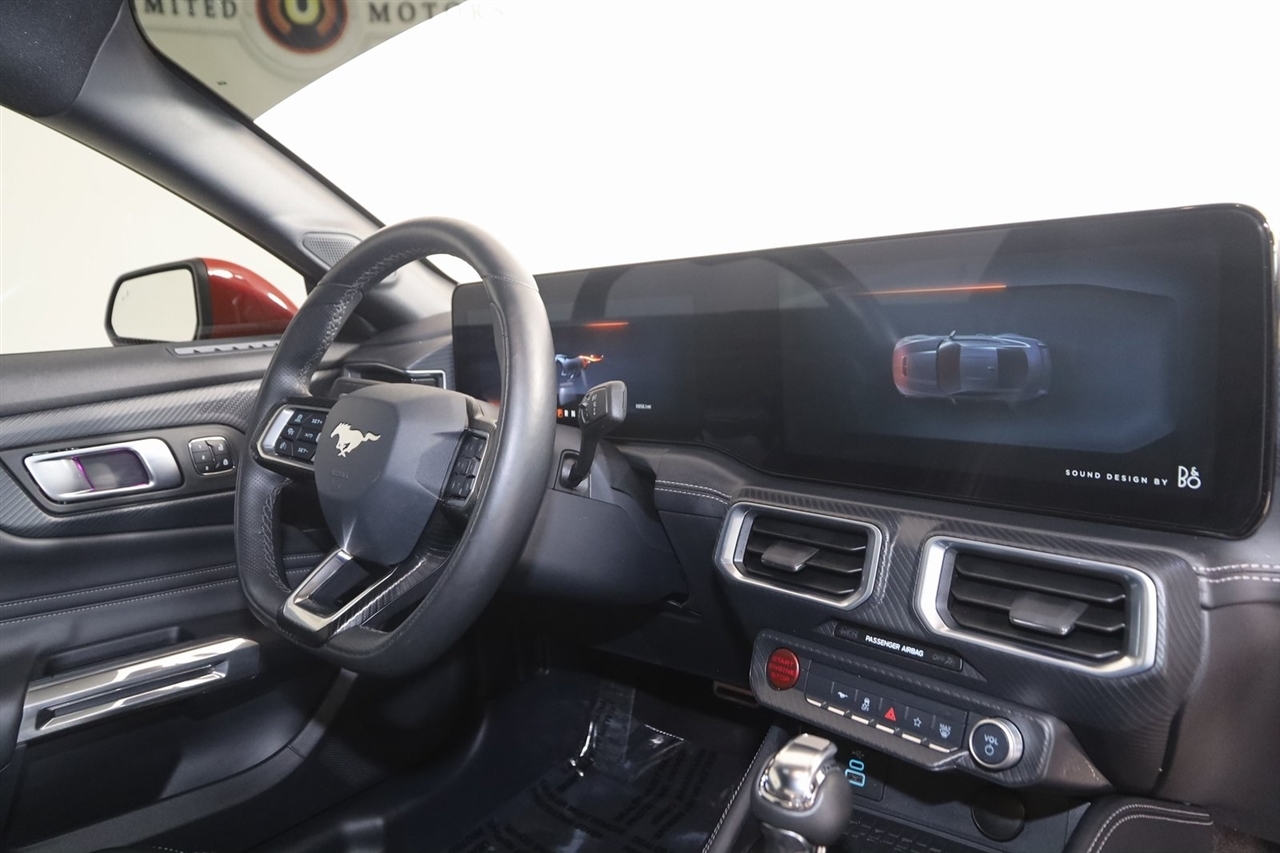 Ford Mustang  2024