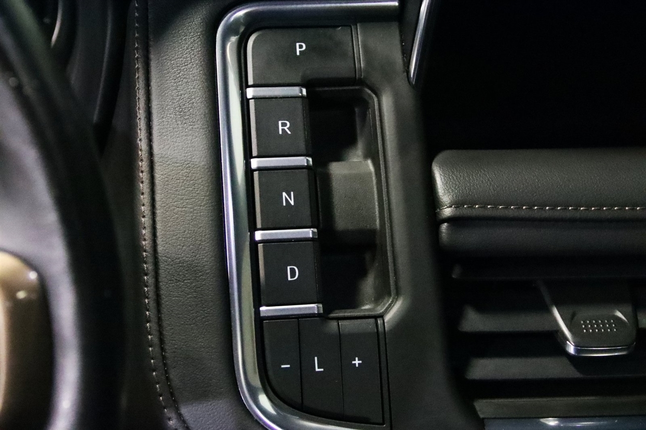 Chevrolet Suburban  2021