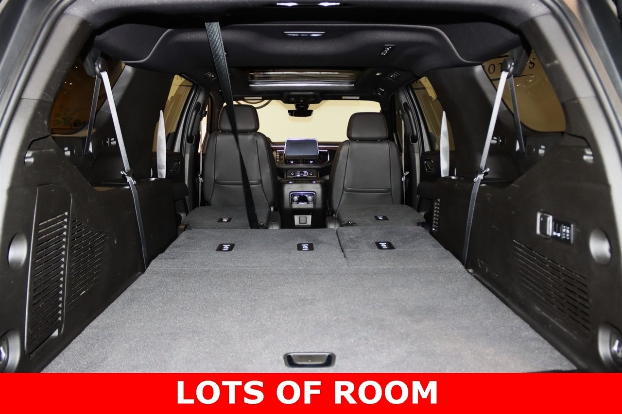 Chevrolet Suburban  2021