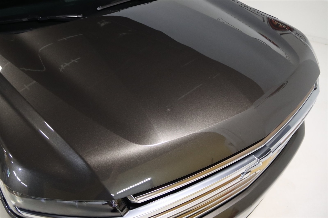 Chevrolet Suburban  2021