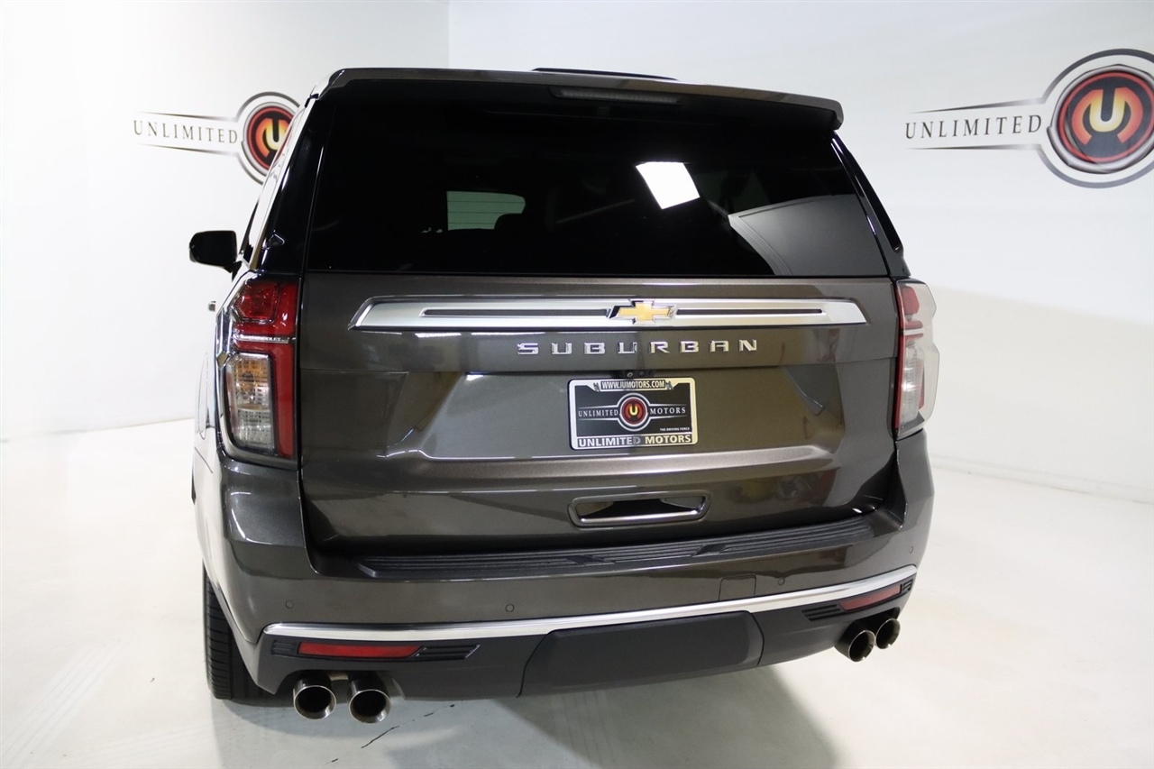 Chevrolet Suburban  2021