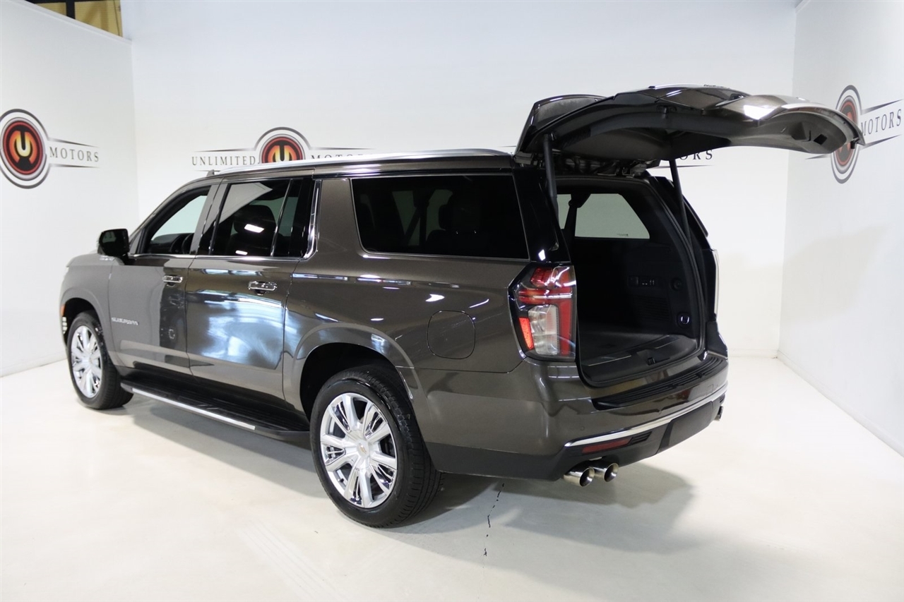 Chevrolet Suburban  2021