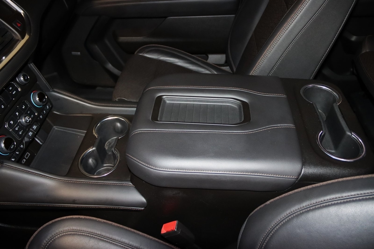 Chevrolet Suburban  2021