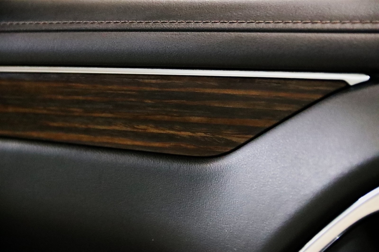 Chevrolet Suburban  2021