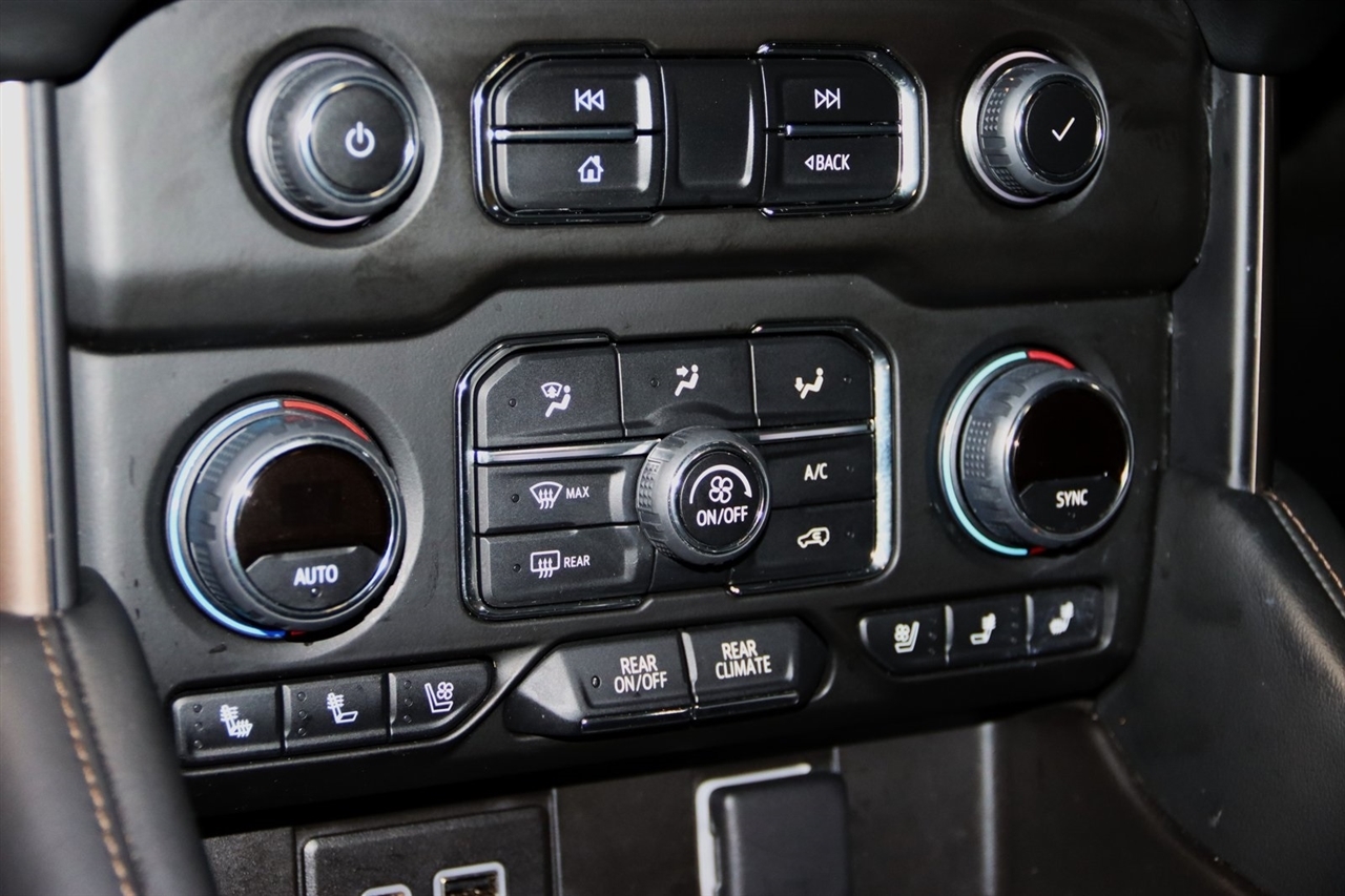 Chevrolet Suburban  2021