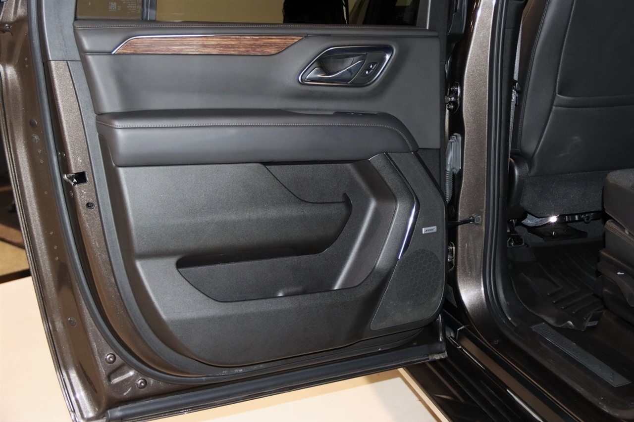 Chevrolet Suburban  2021