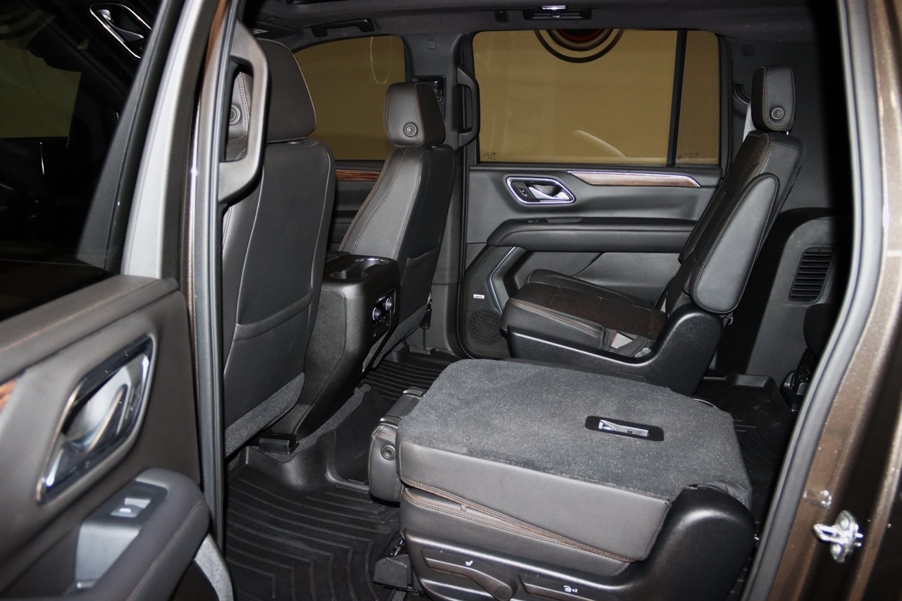 Chevrolet Suburban  2021