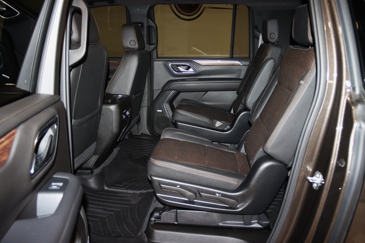 Chevrolet Suburban  2021