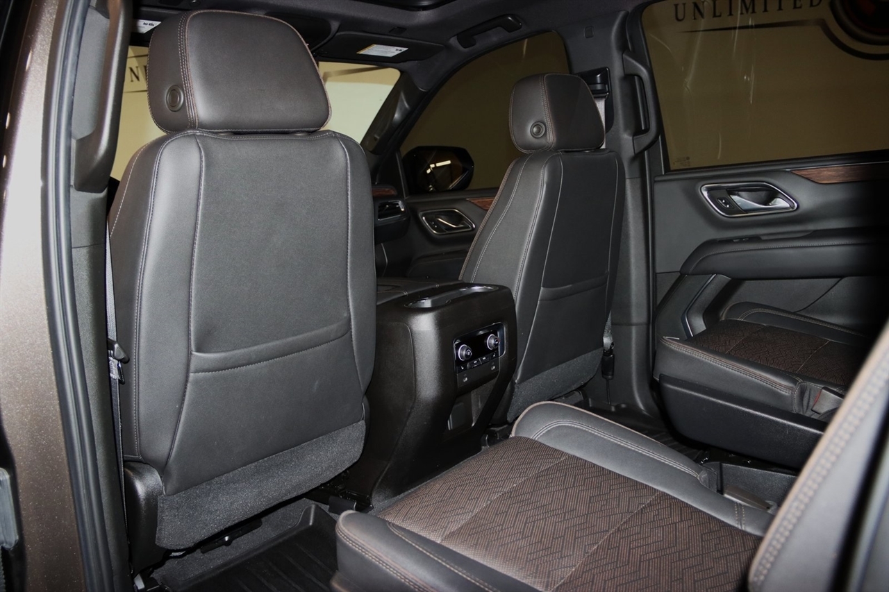 Chevrolet Suburban  2021