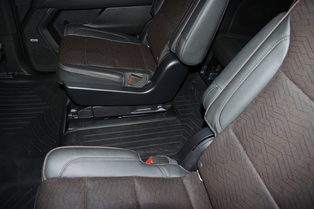 Chevrolet Suburban  2021