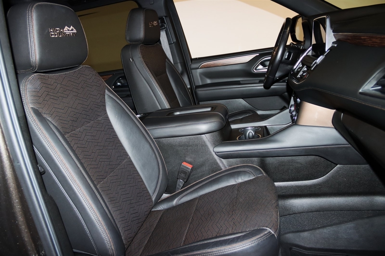 Chevrolet Suburban  2021