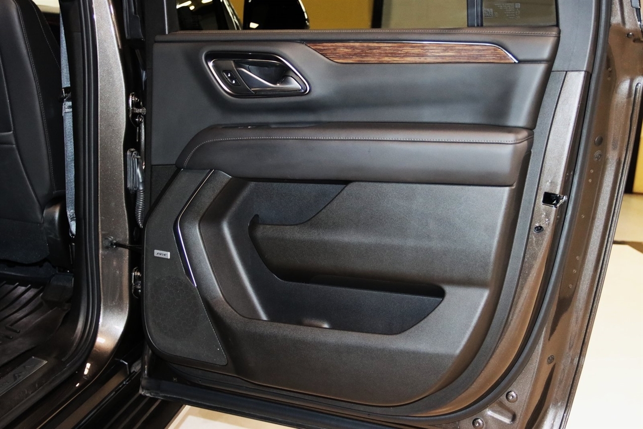 Chevrolet Suburban  2021