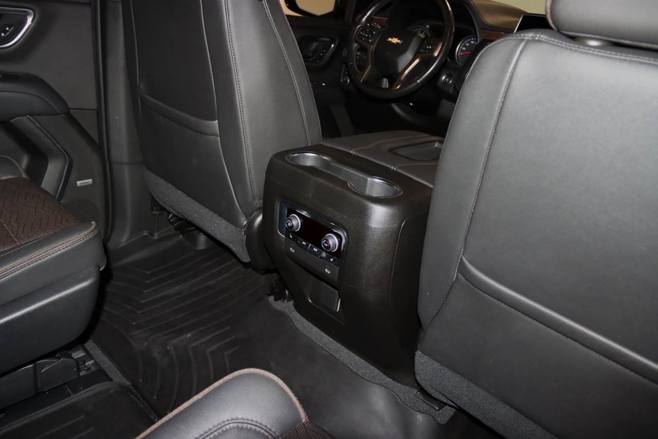 Chevrolet Suburban  2021