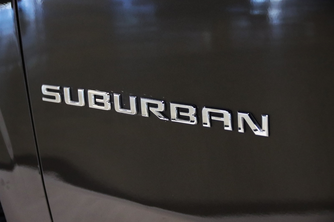 Chevrolet Suburban  2021