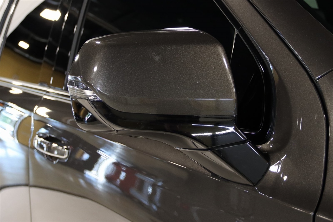 Chevrolet Suburban  2021